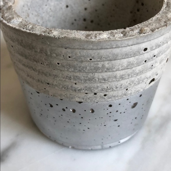 Raw Edge Concrete Planter - Picture 3 of 4